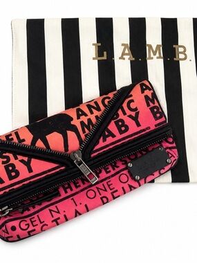 𝅺LAMB PVC Clutch